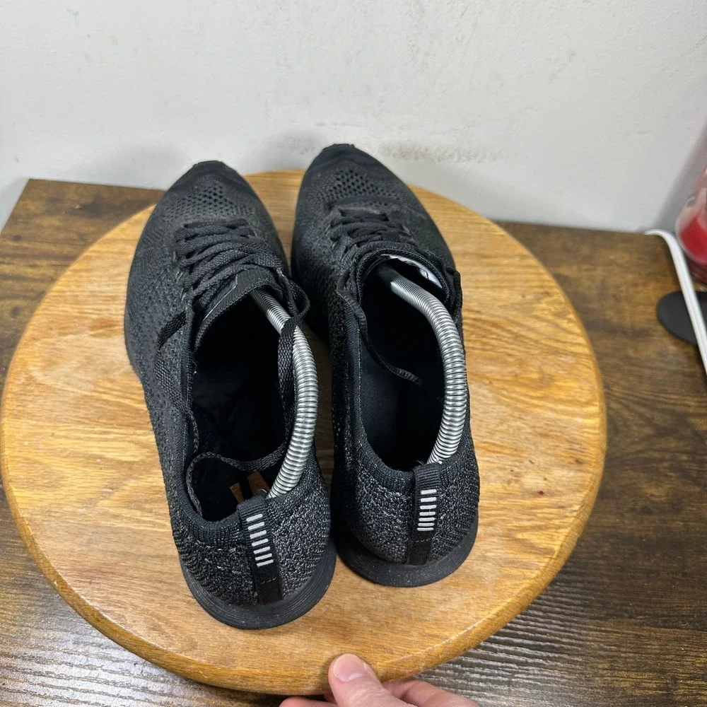 Nike Flyknit Racer Triple Black Men 11.5 Running Shoes 526628-009 Anthracite
